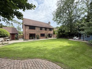 Photo 32- click for photo gallery